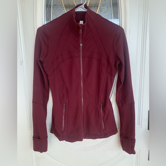 Great condition. Lululemon Define Jacket Size 4 - Picture 7 of 8